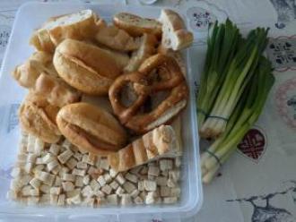 Altes Brot in Kiste